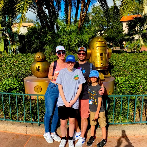 Meet your Posher, Erika - Picture 3 of 5